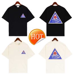 Primavera/Verano nueva serie de baloncesto estampado triangular American Street Sports camiseta suelta de manga corta para hombre