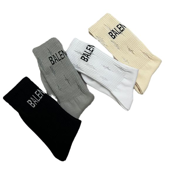 Printemps/été mince à la mode lettre trous cassés chaussettes noir blanc gris mi Tube empilé coton chaussettes