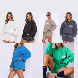 Spring Tracksuits Womens Nieuwe modeontwerpersletter Gedrukte t-shirt Elastische taille Tweede stuk witte shorts Set Casual Pak