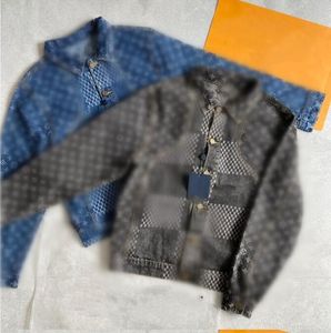 Spring Dames Desinger Denim Printed Jacket Gloednieuwe hoogwaardige meisjes Lapel Polos Collom metal Buckle paar Classic Patchwork gewassen Jean Men Coats Outswear