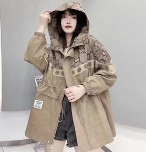 Spring Women's Windbreaker Moyen et robes à sweats à capuche élégants Hoody Chercheur Loose Femme Femelle Trench Coats Mujer Outwear Vêtements