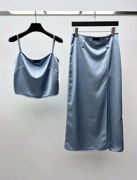 Springsummer ciel bleu acétate satin square cou court court hangage sangle jupe midi robe femme set deux pièces 240419