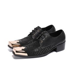 Vierkante Britse teen modebedrijf Oxfords Leather Black Lace Up Wedding Dress Office Formele brogue schoenen man 2221