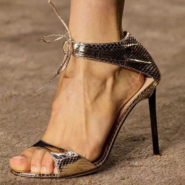 Designers Sandals Chaussures pour femmes Top Quality Serpentine Skin Printing Leather Stiletto Heel Pumps 10,5 cm de mariage à talons de haut Rome Sandale 35-42