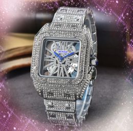 Square Hollow Skeleton Dial Designer Designer Watch 42mm Quartz Motion Time Horloge en acier inoxydable Bande de balayage Tick Sky Diamonds Ring Watches Présent les cadeaux Choix