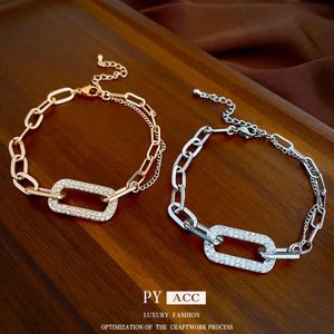 Bracelet d'épissage carré zircon creux, sentiment haut de gamme personnalisé, bracelet de nouveau style à la mode et élégant pour les femmes