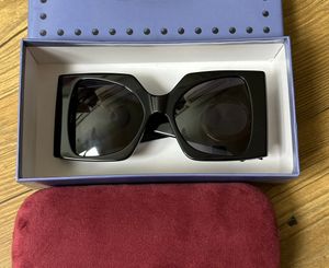 Lunettes de soleil carrées surdimensionnées, verres noirs, dorés et gris, lunettes de soleil de styliste pour femmes, lunettes UV400 avec boîte