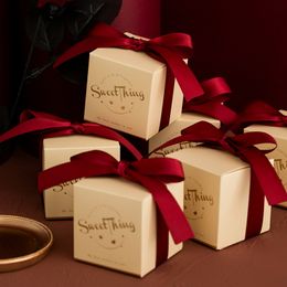 Vierkante vorm behandelt zoete snoepboxen bruiloft verjaardag papier cadeau doos tassen chocolade bruids douche klassiek feestje gunst mj0539