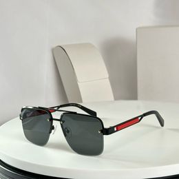 Lunettes de soleil carrées Lentes gris foncé noir Men Shades Sonnenbrille Sunnies Gafas de Sol Uv400 Eyewear avec boîte
