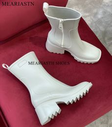 Bout carré en caoutchouc mode caoutchouc PVC bottes de pluie femmes semelle épaisse fermeture éclair latérale couleur unie talon épais bottes courtes 231226