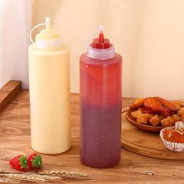 Knijpende fles voor plastic kruiden, met roterende pet en onafhankelijke meet saladedressing spray fles, gebruikt voor kooksaus tomatensaus dispenser