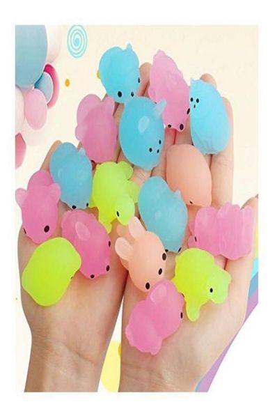 Jouets de petits pains spongieux animaux à montée lente enfants brillant dans le noir jouet de pétrissage lumineux cadeau Led Mini clignotant TPR musique H3132KP2731126