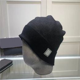 SS Mode Hoge kwaliteit Volwassen Hoed Voor Mutsen Mannen Vrouwen Klassieke Geborduurde Muts Winter Design Caps Sjaal Designer Hoeden Sjaals Wol Muts Wrap Caps