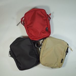 Femmes Hommes Designer Sac à bandoulière Élégant Mode Bandoulière Messenger Sac Côté Sling Sac SS18 Noir Rouge Tan Véritable Cordura Tissé Logo Centré sur le Bas