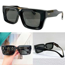 SS2024 Nieuwe ontwerper Sunclasses for Women GG1529S Zwart rechthoek Acetaatframe Grijze lens Lens benen met metalen nagels mode dames reizen uv resistent zonnebril