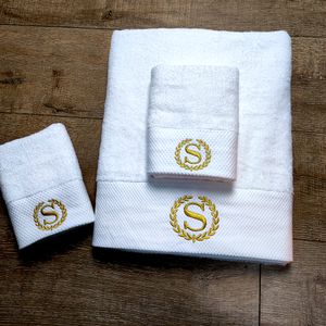 SSS Toalla de baño grande de algodón blanco Hotel SPA Club Sauna Salón de belleza Bordado personalizado gratuito Hermoso LOGOTIPO su nombre