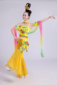 Vêtements de scène (0133) femme ancienne beauté Thinland Dunhuang danse volante vêtements manches longues Costumes lune robe de soirée folklorique