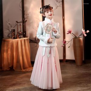 Vêtements de scène 2023 enfants fille Hanfu hiver Style chinois Tang costume Cheongsam année salutations vêtements enfants Tradition robes de mariée