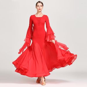 Stage Wear 2023 Red Ballroom Dance Dress Flare Mouwen Big Swing Dresses Women Waltz Tango Performance/Practice Costumes