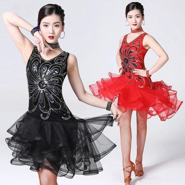 Stage Wear 2024 Robe de danse latine professionnelle Femmes Sequin Performance Costume Salsa Robes de danse Quatre pièces