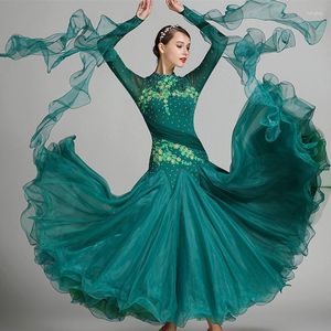 Stage Wear Ballroom Dance Competition Abiti da donna Waltz Dress Fringe Standard Foxtrot Costumi luminosi Rumba