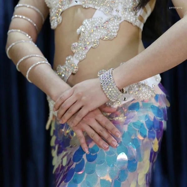 Stage Wear Belly Dance Accessoires Brassard Femmes Performance Strass Bracelet Spirale Bras Bijoux