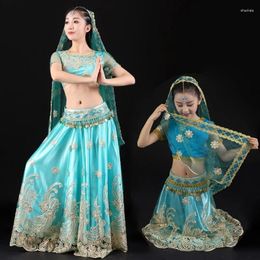 Stage Wear Belly Dance Outfits geborduurd Bollywood -kostuumset lange rok Top Belt Sari 4pcs Festival Performance