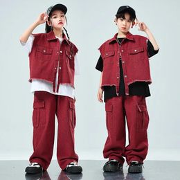 Vêtements de scénarien Hip Hop Vêtements Red Denim Vest Pantalon Cargo Girls Gilait Street Dance Joggers Enfants Veste sans manches Costumes punk