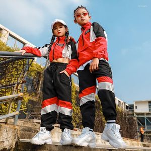 Desgaste de la etapa Trajes de baile de jazz para niños Chaqueta roja Pantalones de chándal Traje Ropa de hip hop para niñas Ropa de baile moderno de salón DQS3279