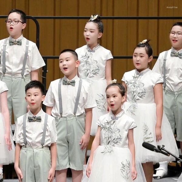 Ropa de escenario Disfraz de rendimiento de baile de niños 61 Ropa del día del niño tradicional chino para niños