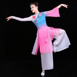 Vêtements de scène danse folklorique chinoise femmes Style classique ventilateur parapluie Performance vêtements Yangge vêtements scène