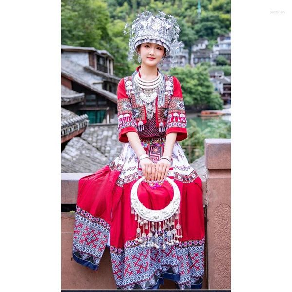 Etapa desgaste chino miao vestido de danza mujeres rojo hmong folk