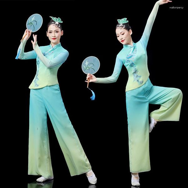 Desgaste de la etapa Estilo chino Clásico Nacional Cintura Tambor Trajes de baile Ropa azul Yangko Abanico tradicional oriental