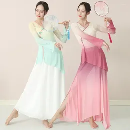 Etapa desgaste clásico baile vestido de gasa elegante color gradual top elástico en China ropa de entrenamiento rendimiento folclórico
