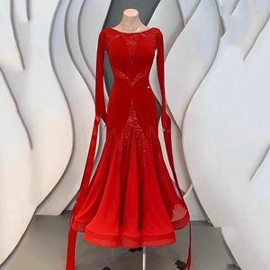 Escenario desgaste personalizado 2023 rojo salón de baile vestido de competencia mujeres rendimiento vals baile ropa moderna trajes de baile