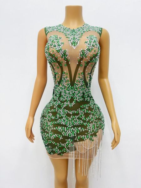 Diseño de desgaste de escenario, cadenas de diamantes de imitación verdes plateados, vestido transparente, disfraz de celebración de cumpleaños, traje de actuación de baile