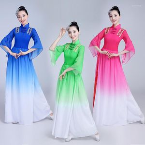 Conception de vêtements de scène Yangko costume de danse femmes parapluie Performances vêtements nationaux Costumes classiques chinois folklorique