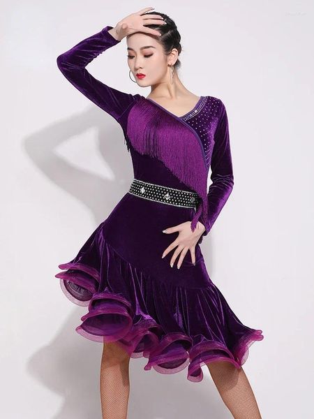 Wear de la scène Duqiao Latin Dance Femme Femme Pouetter à manches longues Vevet Robe Exercice Exercice Costume professionnel automne