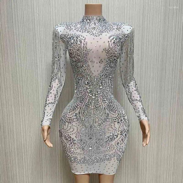 Stage Wear Cristaux clignotants Strass Robe Femmes Glands Épaule Robes de soirée Blanc Mesh Anniversaire Célébrer Costume Outfit XS5620