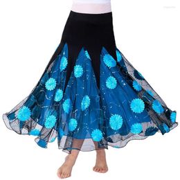 Stage Wear Floral Ballroom Dance Dress Femmes Compétition Valse Dance-wear Pratique Moderne Layered Spanish Skirts Party Festival Performance