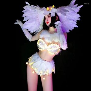 Stage Wear LED Costume de Danse Plume Blanche Bikini Lumineux Grand Chapeau Leading Dancer Bar Discothèque Performance Vêtements Festival Party Outfits