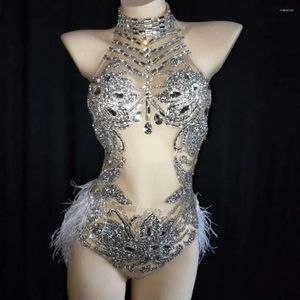 Stadiumkleding Luxe cadeaujaar Zilveren kristallen Mesh bodysuit Dames Veer Turnpakje Outfit Dansfeestkostuum Vier jurk
