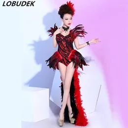 Porter la boîte de nuit Bar Bar femmes chanteuse Costume de performance rouge plume boss body bodys espagnol