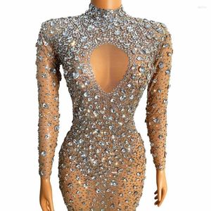 Stage Wear Party Crystal Stones Sexy Robe longue transparente Soirée Anniversaire Célébrer Mesh Stretch Dance Sleeves