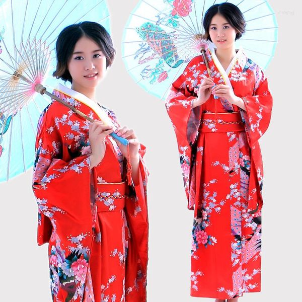 Vêtements de scène rouge japonais traditionnel femmes soie Kimono Vintage Yukata avec Obi robe de soirée robe paon taille unique