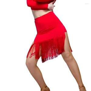 Desgaste de la etapa Falda de baile latino rojo Vestido de flecos con abertura sexy Salsa Tango Rumba Ropa de baile de salón Trajes de práctica de competencia estándar