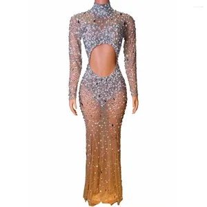 Stage Wear Sexy Brillant Discothèque Bar Chanteuse Femme Pleine Diamant Maille Perspective Creux À Manches Longues Enveloppé Hanche Modèle Performance Robe