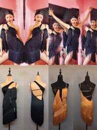 Stage Draag Sexy Latin Dance Competition Dress Dames Black Lace Fringe Adult Cha Rumba kleding Performance JL5496