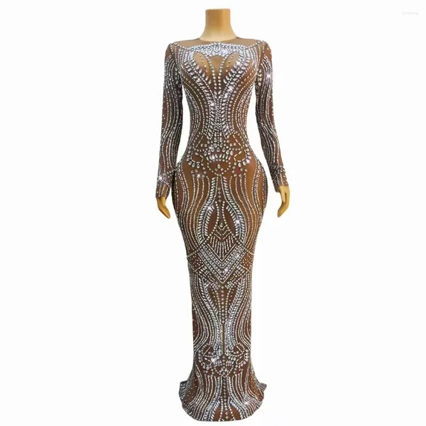 Stage Wear Sexy Silver Strass Dark Nude Transparent Robe Anniversaire Célébrer Outfit Bal Chanteuse Modèle Show Robes Longues