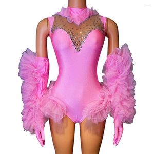 STAGE PEUR RUNESTONS brillantes Gauze de bodys rose Gauze Gants Dance Team Tifit Nightclub Bar Women Singer Performance Party Party Sexy Costume